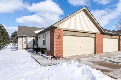 1988 N Kenwyck Dr, Ypsilanti, MI 48198