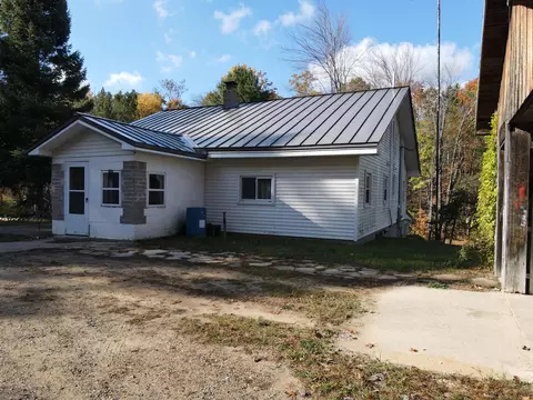 Exterior - 401 S Bass Lake Ave # A, Harrison, MI 48625 photo 5 of 26
