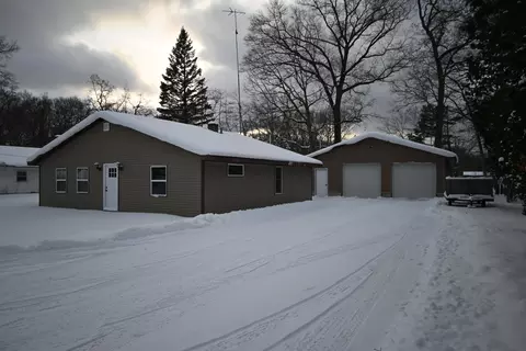 2087 Whitehall Rd, Muskegon, MI 49445