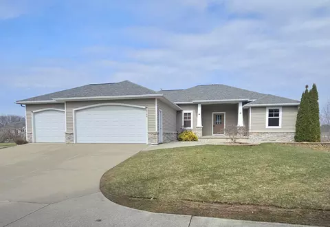 6768 Northfield Dr SW, Byron Center, MI 49315