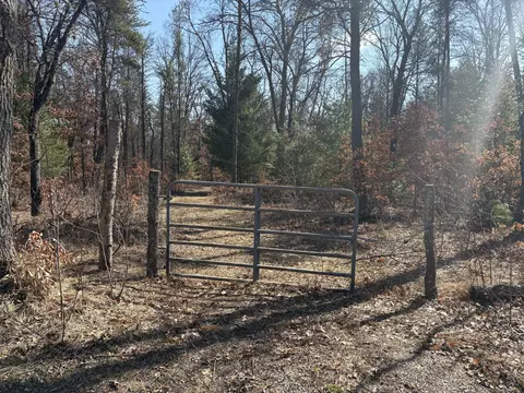 5222 S Broadway Rd, Idlewild, MI 49642