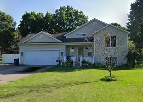 14903 Bluebird Ln, Grand Haven, MI 49417