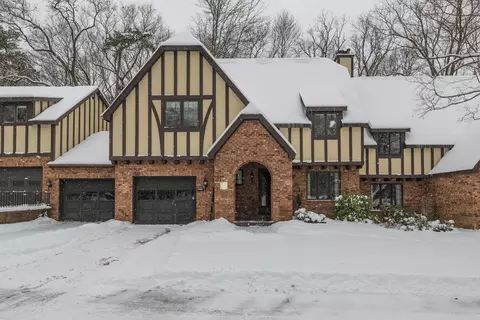 2008 Hudson Ave, Kalamazoo, MI 49008
