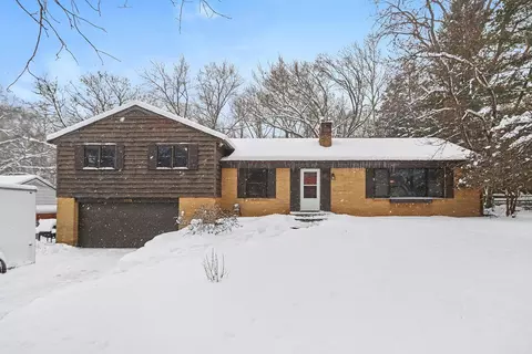1115 Hol Hi Dr, Kalamazoo, MI 49008