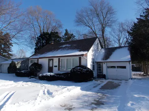 1032 Sutton St, Saginaw, MI 48602
