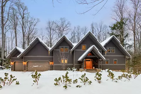 6290 Scenic Woods Cir N, Muskegon, MI 49445