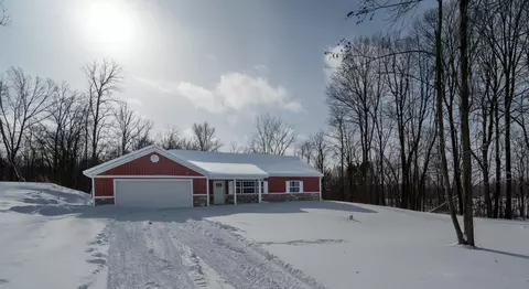 Exterior - 2824 E B Ave, Plainwell, MI 49080 photo 6 of 6