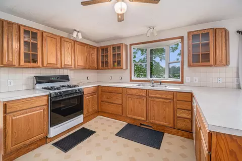 Kitchen - 13085 Englewright Dr, Sand Lake, MI 49343 photo 1 of 4