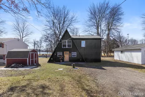 259 Ivason Dr, Stanton, MI 48888