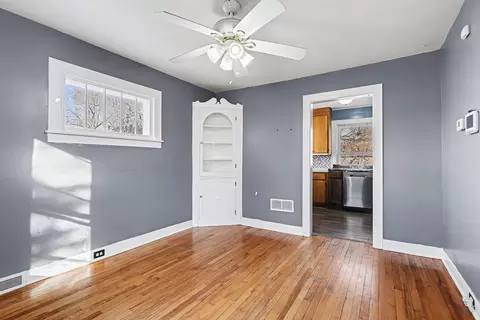 519 N Main St, Three Rivers, MI 49093 photo 9