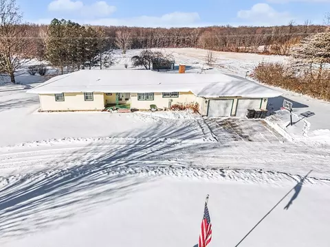 8830 S 43rd St, Scotts, MI 49088