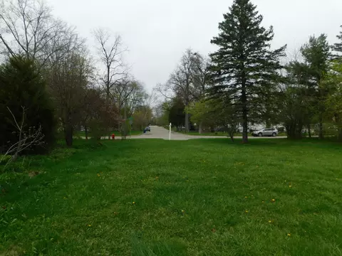 2900 Sharon Dr, Ann Arbor, MI 48108