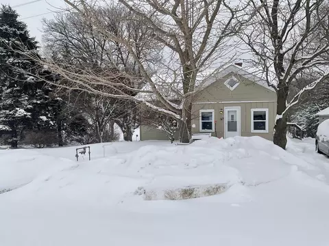 38983 County Road 215, Bangor, MI 49013