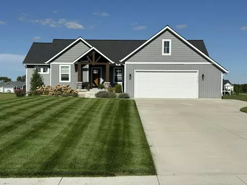 12734 Lockwood Dr, Allendale, MI 49401