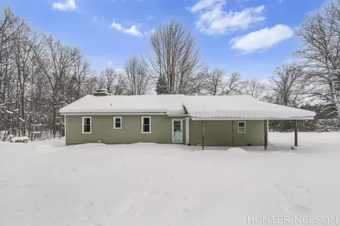 2627 N Evergreen Dr, White Cloud, MI 49349 photo 23