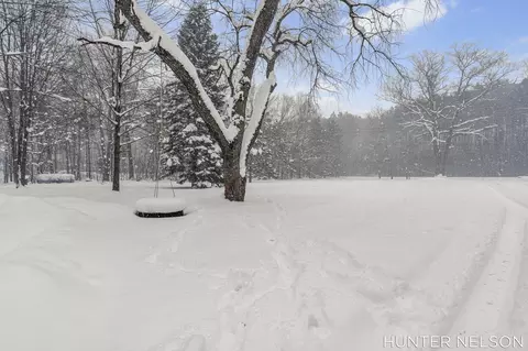 2627 N Evergreen Dr, White Cloud, MI 49349 photo 2