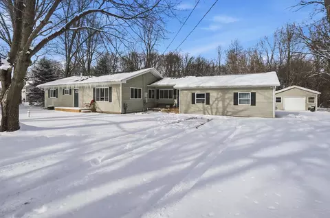 9465 Hubbard Rd, Davison, MI 48423