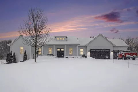 5956 Hidden Oak Ave, Richland, MI 49083