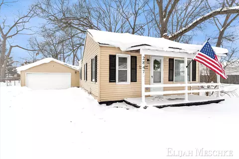 2847 Mc Dermott St, Norton Shores, MI 49444