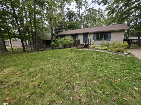 262 Highland Pike Rd, Harbor Springs, MI 49740