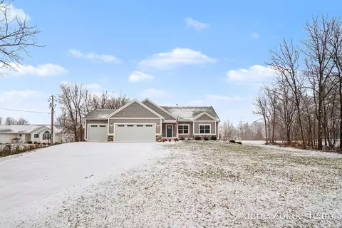671 Leonard St NW, Grand Rapids, MI 49534
