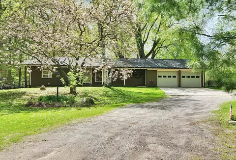 5034 W 48th St, Fremont, MI 49412
