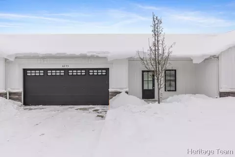 6645 Croft Ln #30, Hudsonville, MI 49426