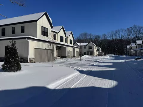 1987 S Shorewood Ln, Holland, MI 49423