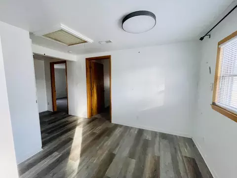 Living - 242 Kenneth St, Jackson, MI 49201 photo 2 of 2