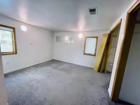 Bedroom - 242 Kenneth St, Jackson, MI 49201 photo 1 of 3