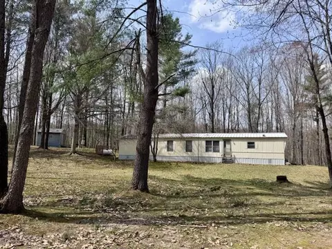 7808 E 48th St, Chase, MI 49623 photo 5