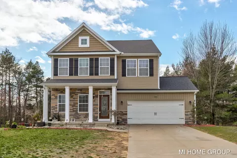 9265 Windward Dr, West Olive, MI 49460