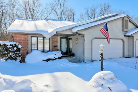 893 Harvest Dr, Holland, MI 49423