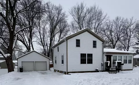 432 E Vine St, Vicksburg, MI 49097