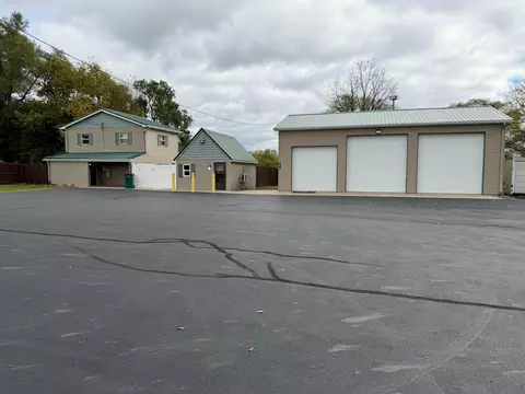 396 N 398 N 20th St, Springfield, MI 49037