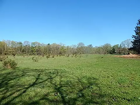 561 W Leonard Rd, Leonard, MI 48367 photo 3