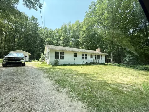 4899 N Ford Lake Rd, Fountain, MI 49410