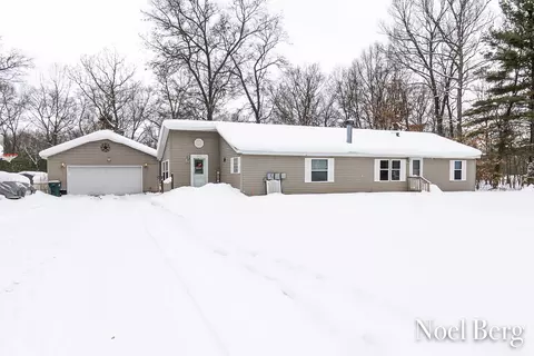 340 E River Rd, Muskegon, MI 49445