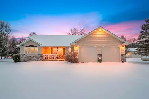 223 Leo Dr, Burlington, MI 49029