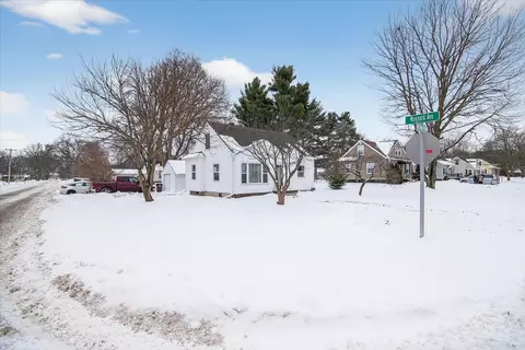 2318 Westminster Blvd, Jackson, MI 49202 photo 2