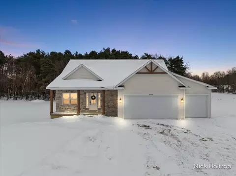 9738 56th Ave, Allendale, MI 49401