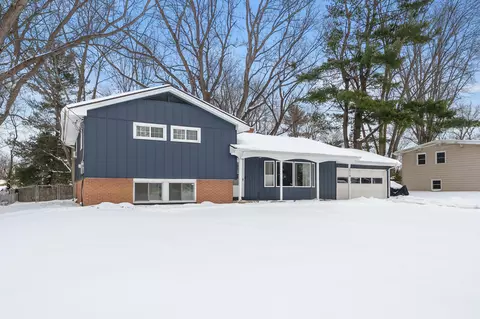 2519 Fairgrove St, Kalamazoo, MI 49009