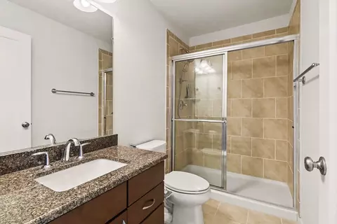 Bath - 2824 Ridington Rd, Ann Arbor, MI 48105 photo 4 of 5
