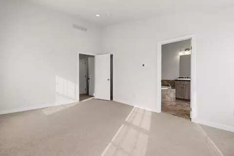 Bedroom - 2824 Ridington Rd, Ann Arbor, MI 48105 photo 1 of 7