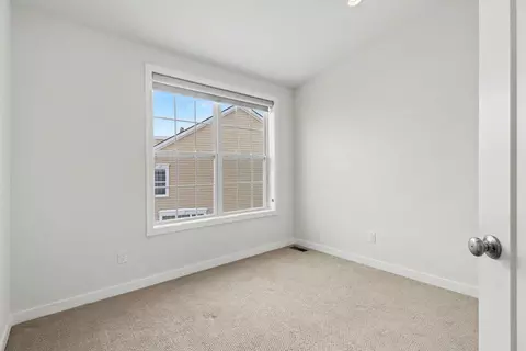 Bedroom - 2824 Ridington Rd, Ann Arbor, MI 48105 photo 2 of 7