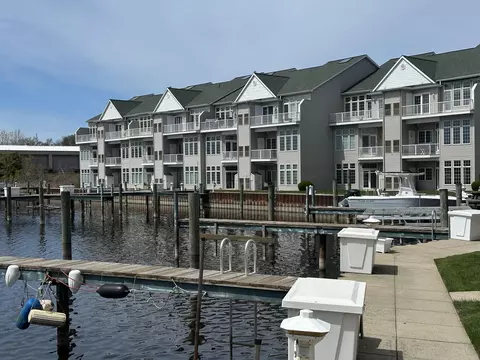 2411 Lake Ave #36, Muskegon, MI 49445