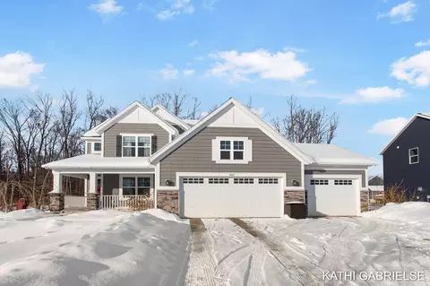 481 Sessions Woods Dr N, Grand Rapids, MI 49534