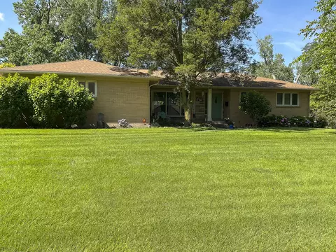 3880 N Big Spring Dr SW, Grandville, MI 49418