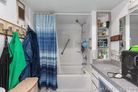 Bath - 1224 102nd Ave, Plainwell, MI 49080 photo 2 of 2
