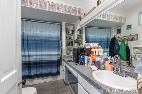 Bath - 1224 102nd Ave, Plainwell, MI 49080 photo 1 of 2